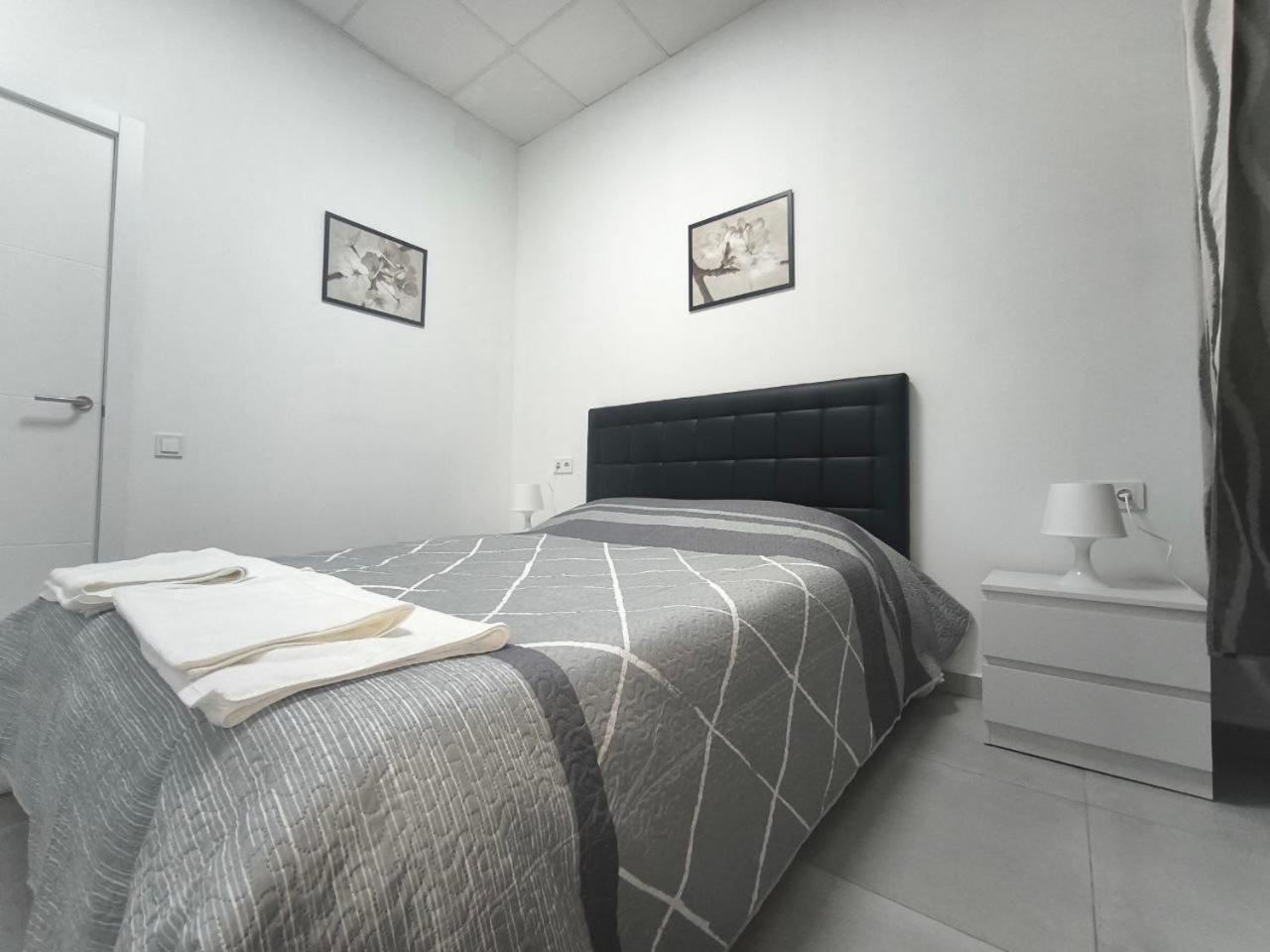 Apartamentos Sant Roc Валенсия Экстерьер фото